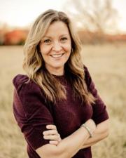 Elaine Nelson